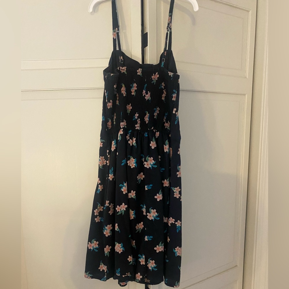 American Eagle stretchy dress, navy blue with flowers